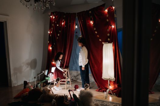 Uşaq Teatr İmprovizasiyası — Səhnəyə Çıxaq!